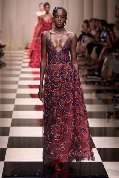 Look 64